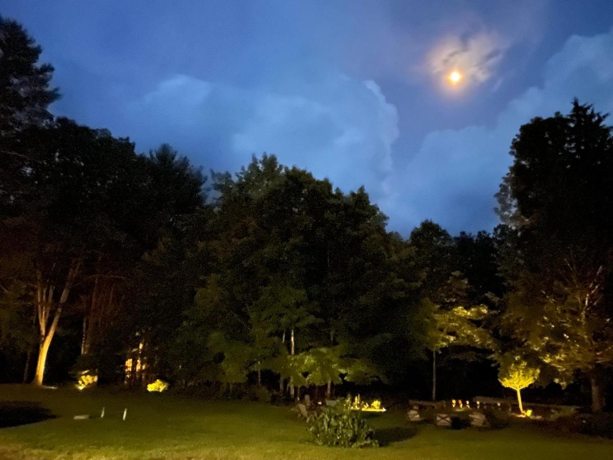 The Frogtown Inn Canadensis Exterior photo